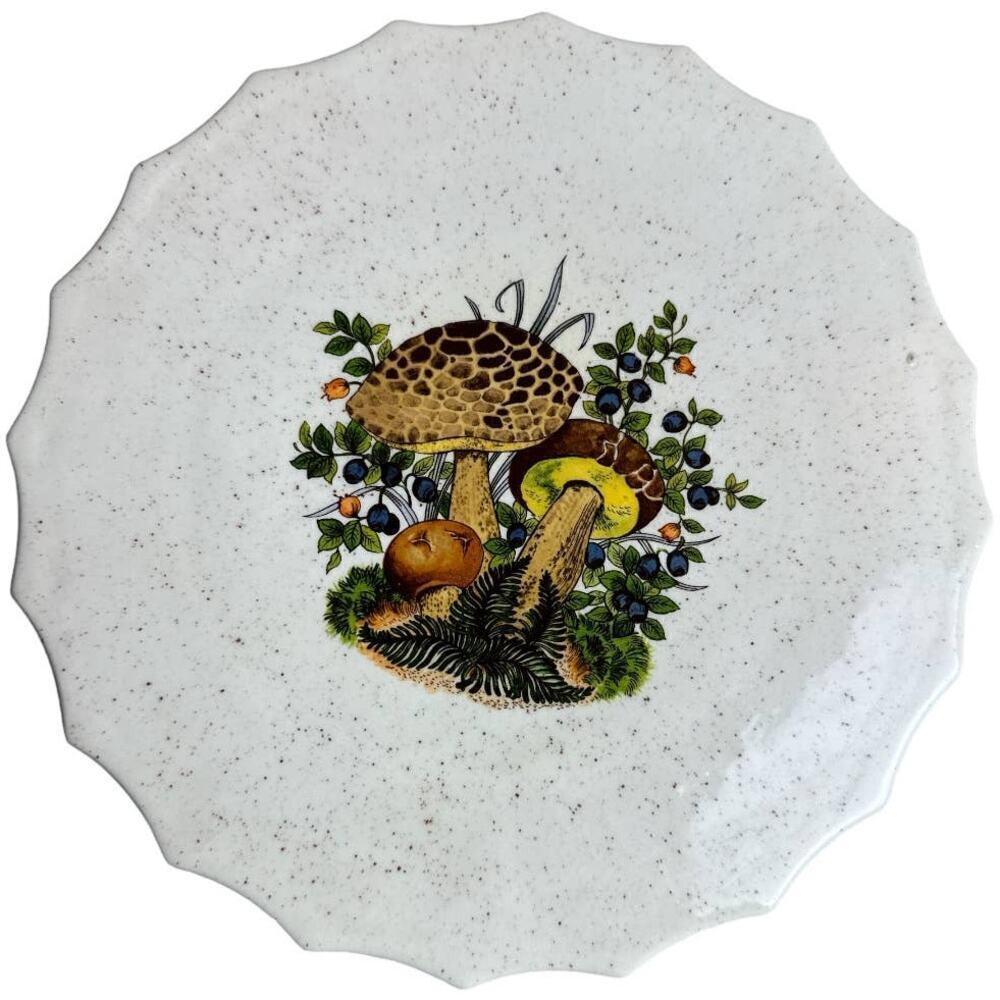 DW Ivory Scalloped Speckled Ceramic Cheese Cake Stand Mushrooms Print